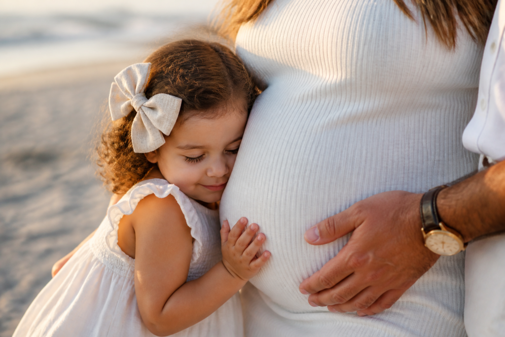 Sibling Belly Kiss idea