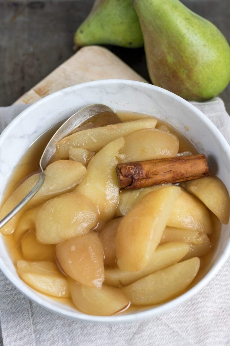 Stewed Pears with Cinnamon