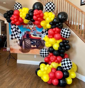 checkered racing balloons