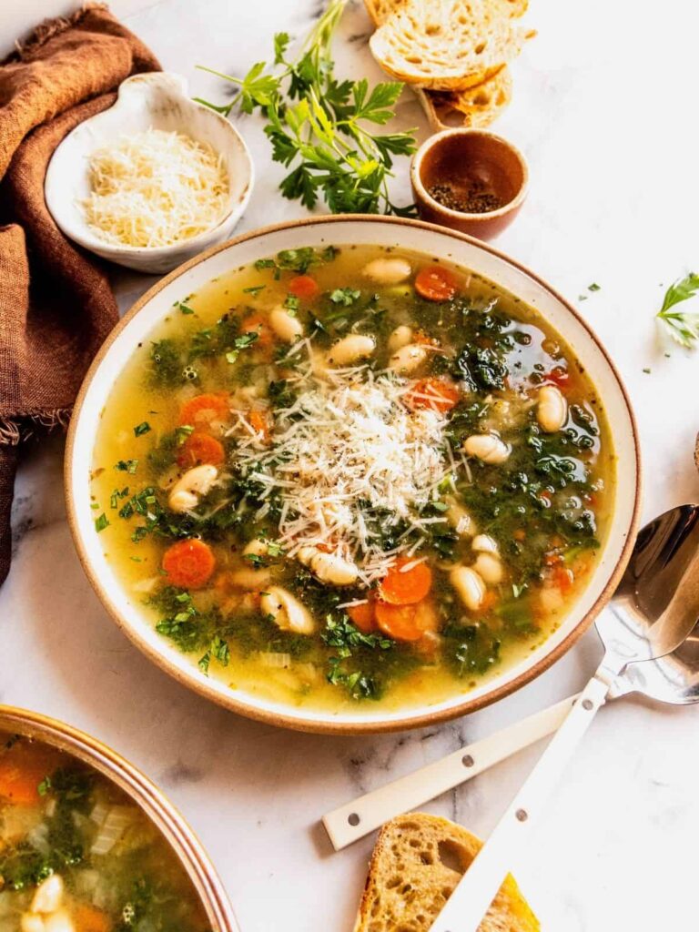 White Bean and Kale Tuscan Soup