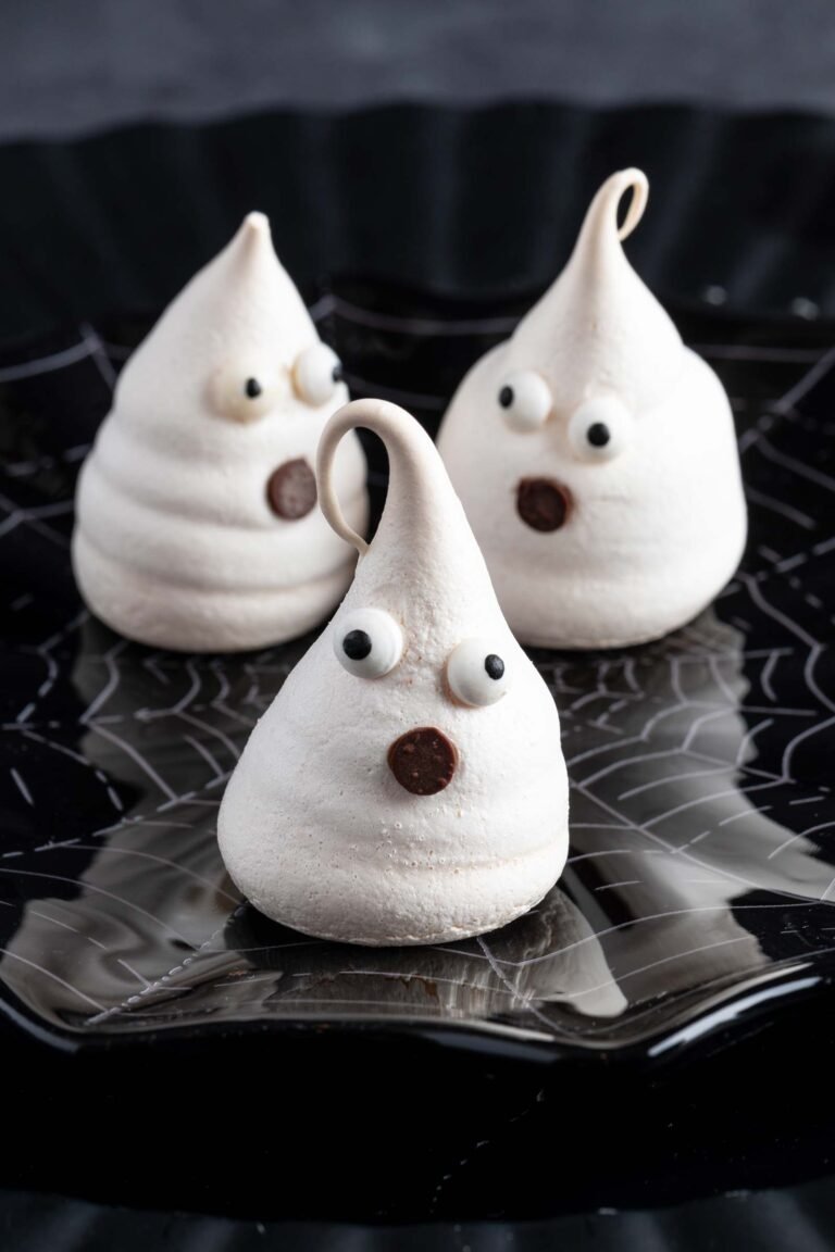 Ghost Meringue Pops